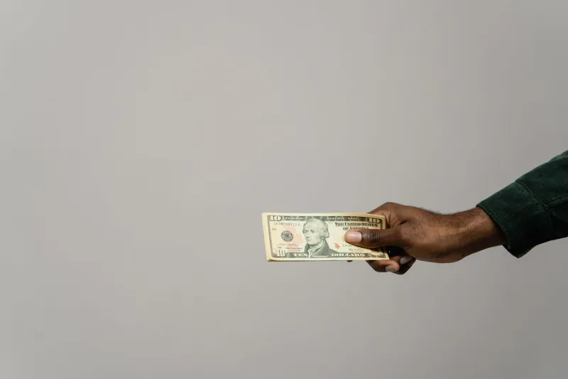 Trading In Your Old iPhone? Here's How Much Money You're Probably Leaving on the Table
